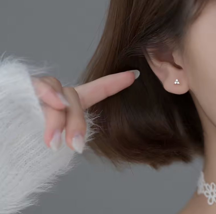 clover barbell studs model shot copy