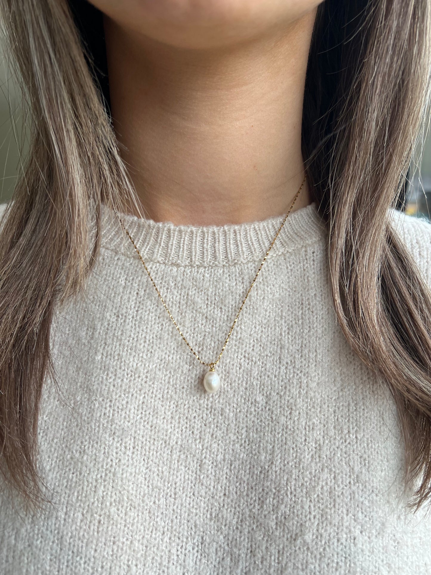 Pearl pendant necklace