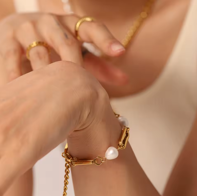 Pearl link bracelet