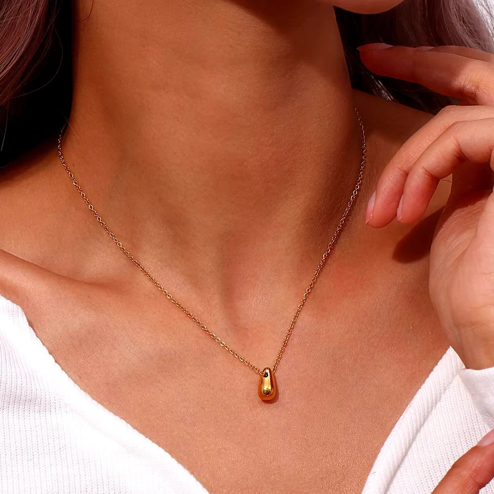 teardrop necklace gold