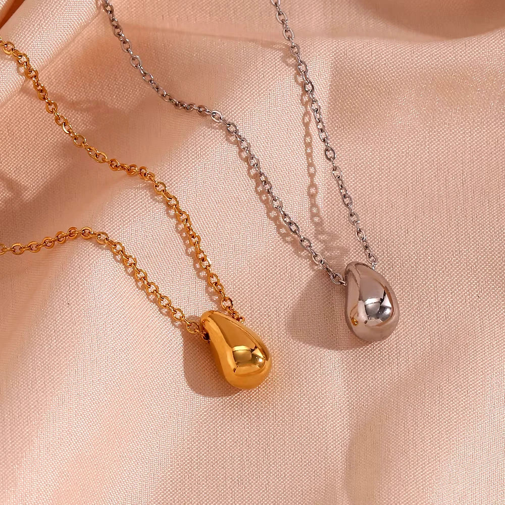 Teardrop necklace both cols