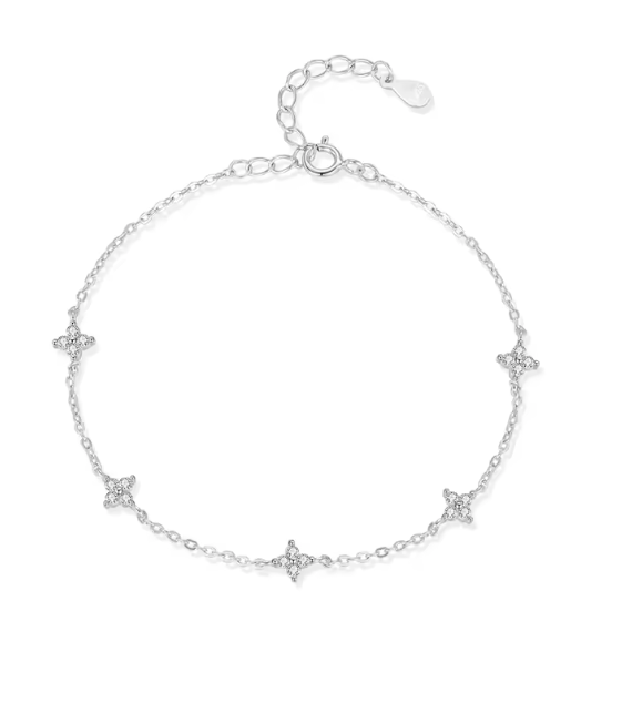 Clover charm bracelet silver