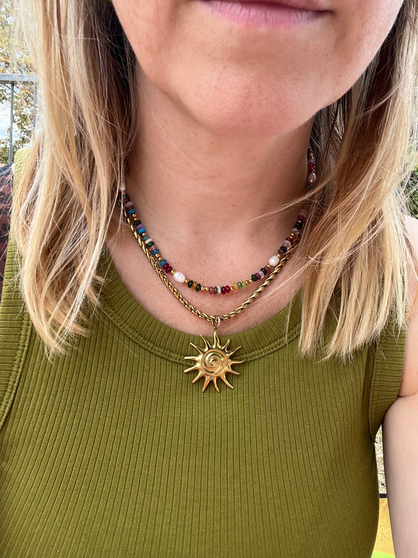 Natural stone & pearl necklace
