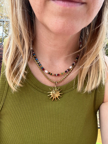 Natural stone & pearl necklace