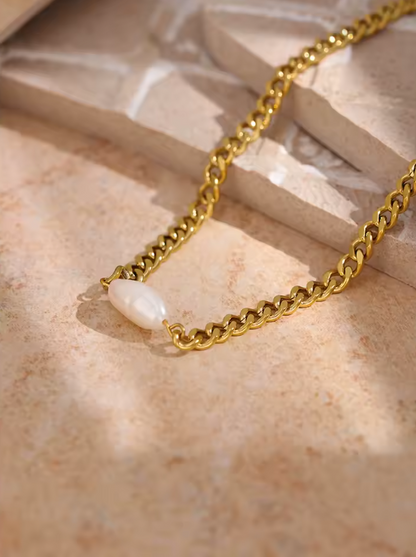 Pearl choker necklace