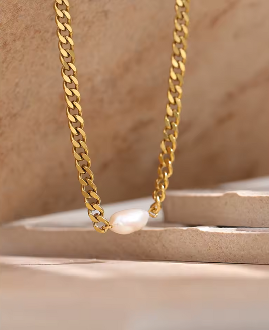 Pearl choker necklace