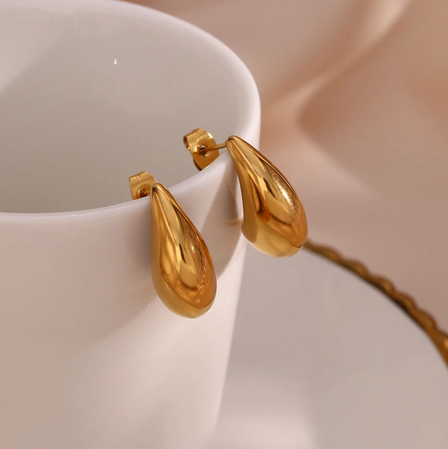 Small teardrop earrings 2