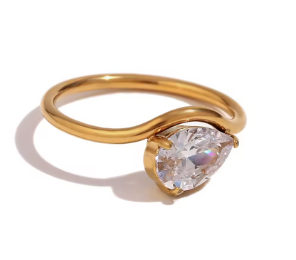 Teardrop ring