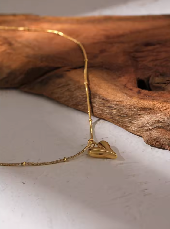 Bubble heart pendant necklace