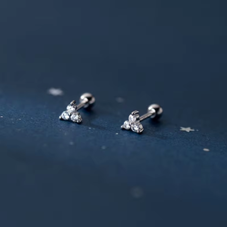 clover barbell studs silver