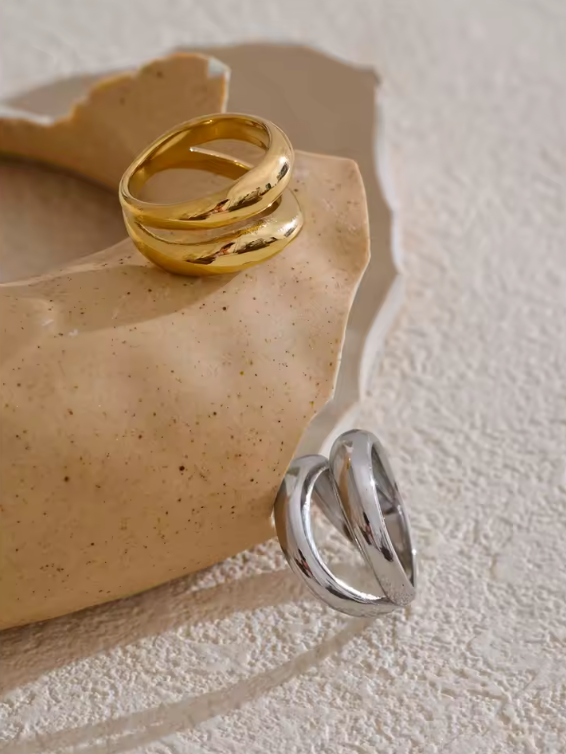 Double stacking band ring