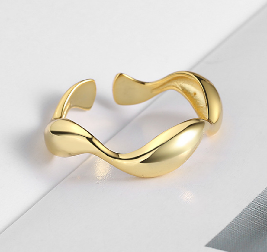 gold irregular wavy ring