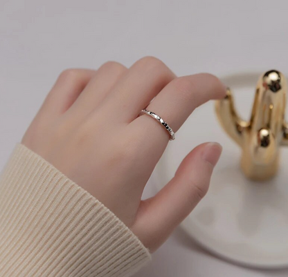 hammered ring silver model shot