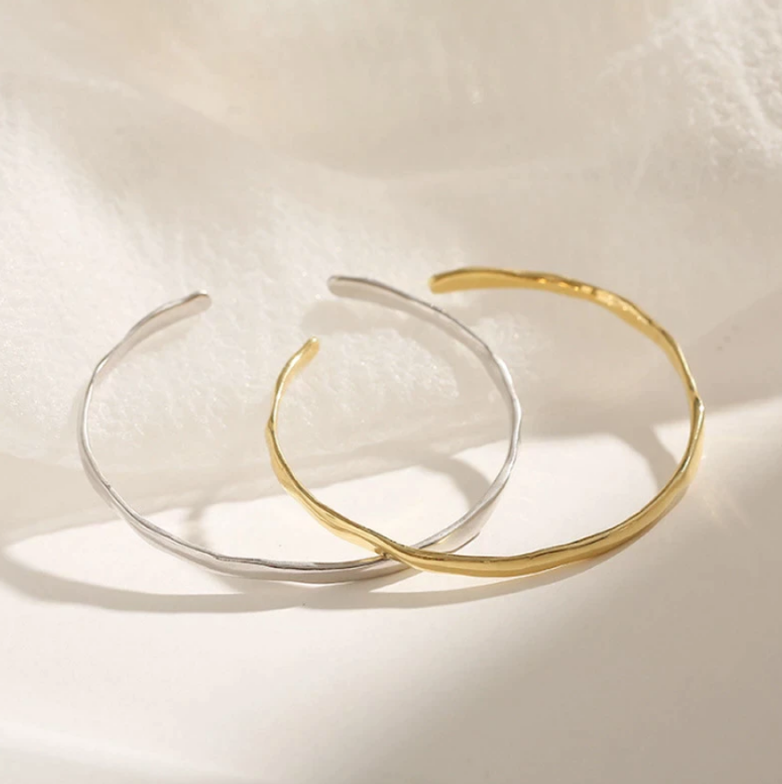 irregular bangle both cols
