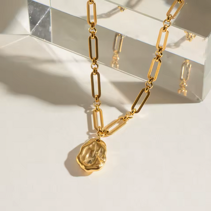 Molten pendant link necklace