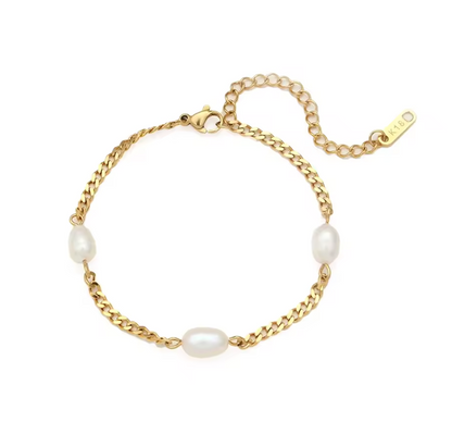 Pearl and chain detail bracelet