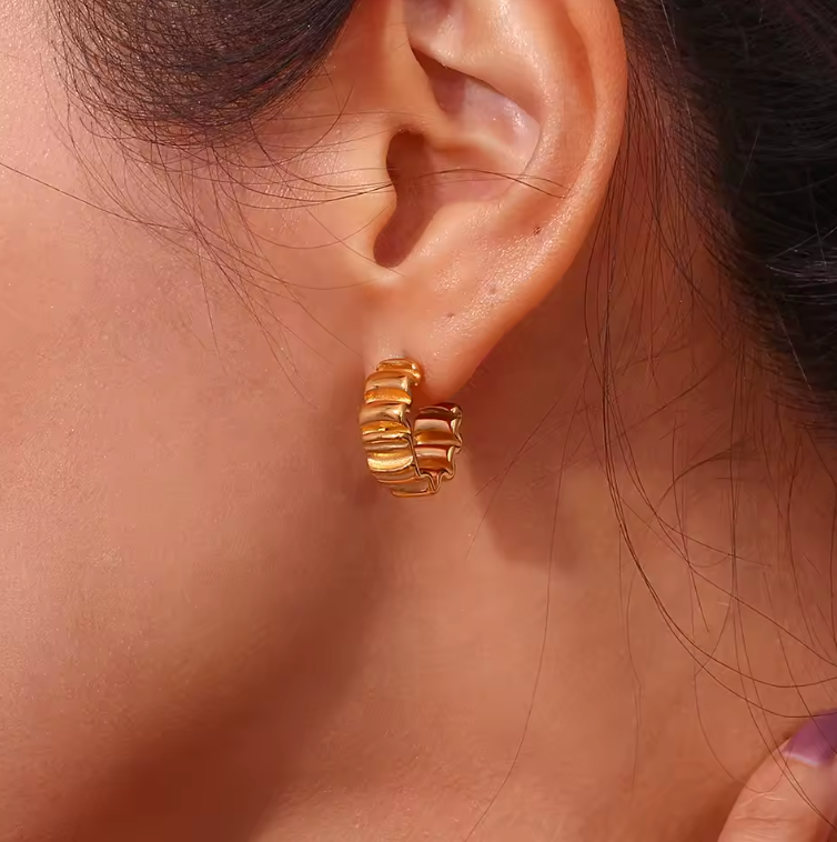 pleated hoops model shot