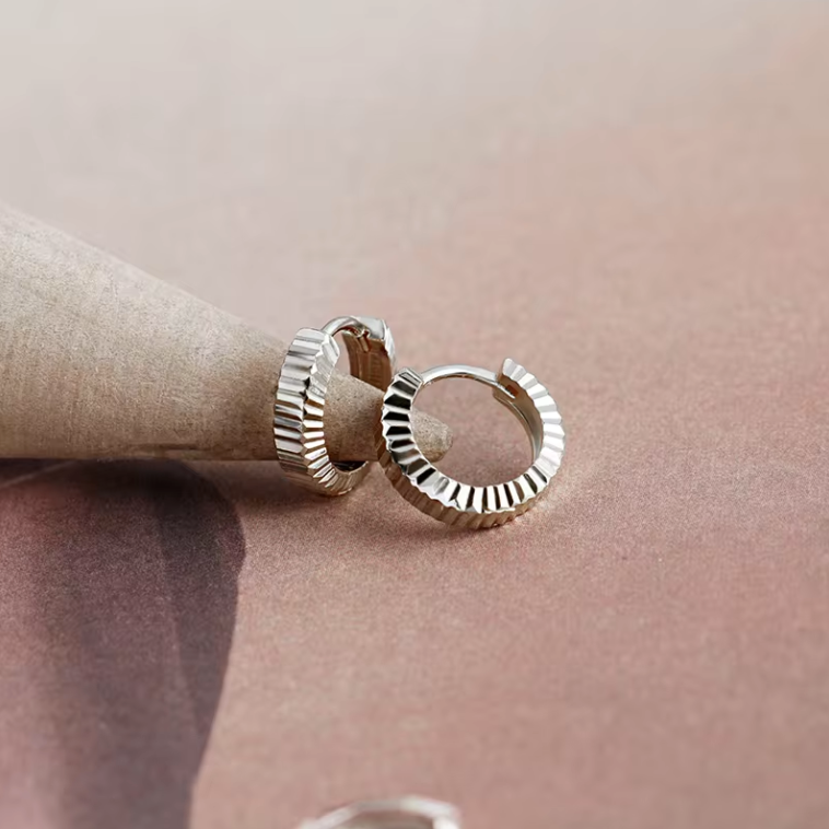 Ridged huggie hoops