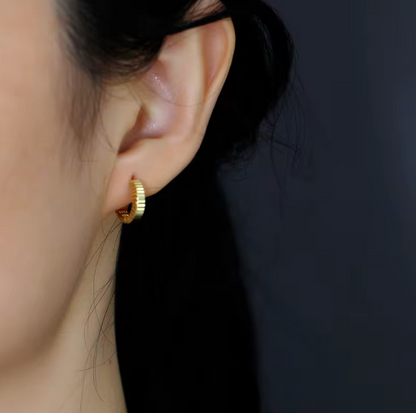 Ridged huggie hoops