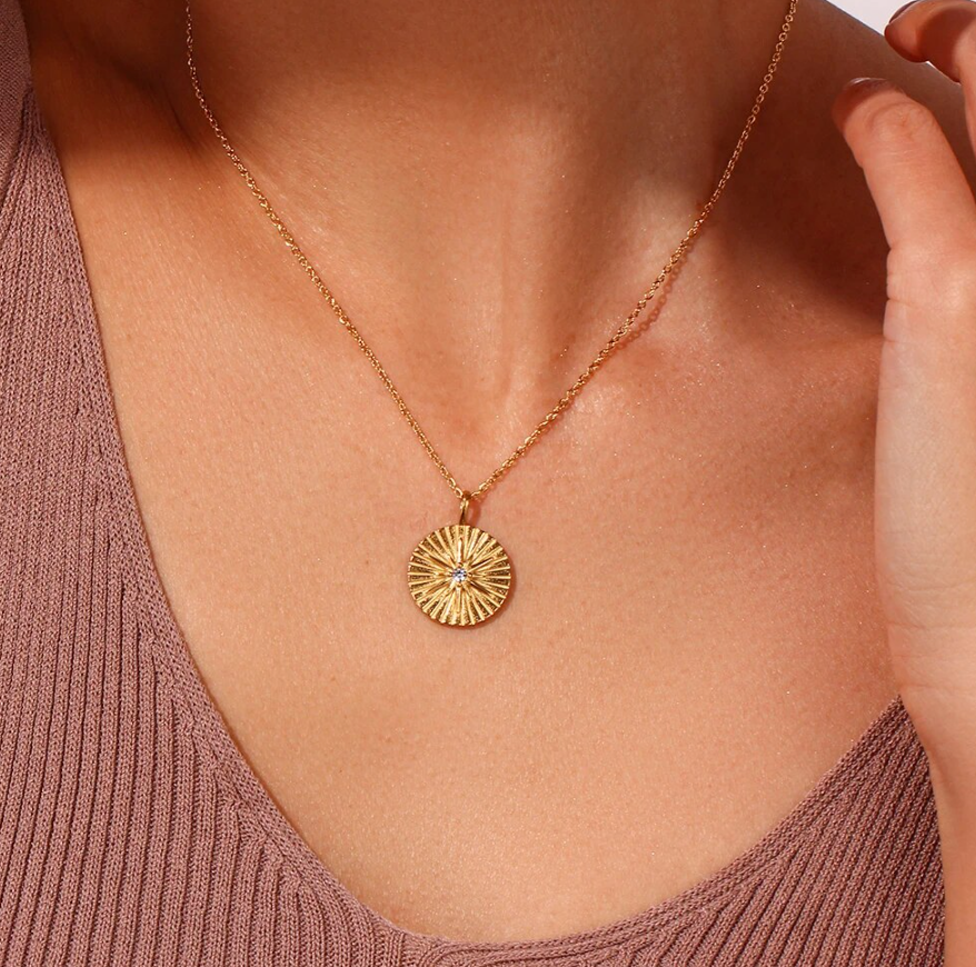 sunray circle with stone model shot 2