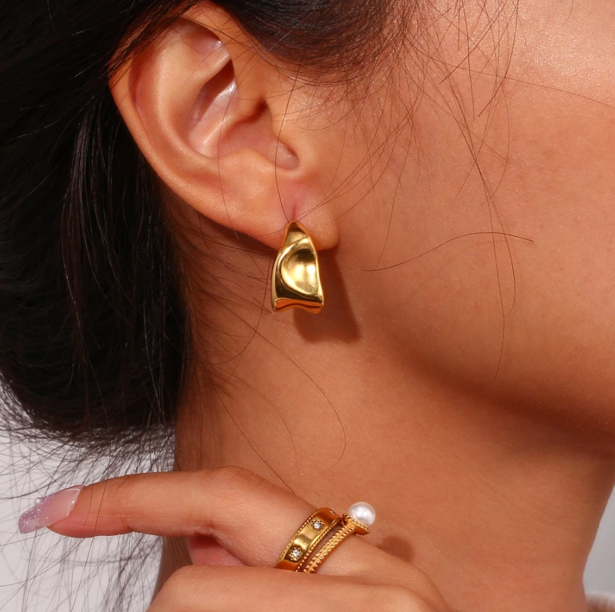 trapeze earrings model shot