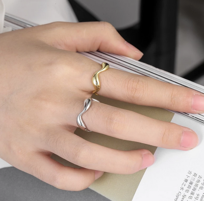 wavy irregular rings model shot