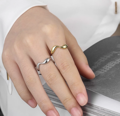 wavy ring model shot 2