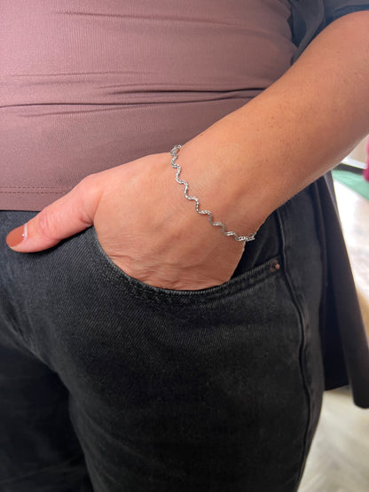 Wavy bracelet