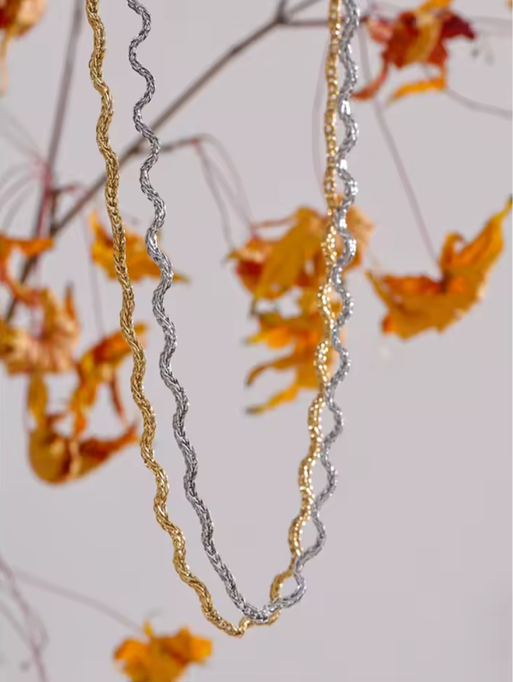 Wavy necklace