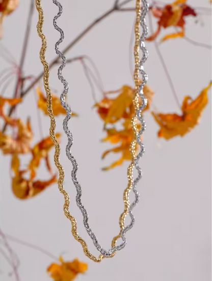 Wavy necklace