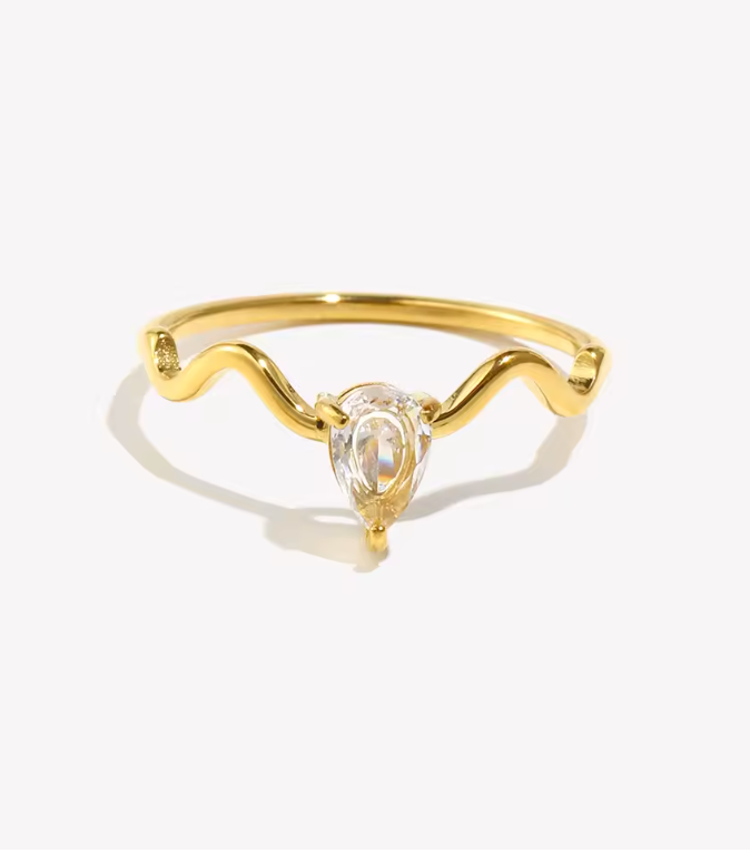 Wavy teardrop ring