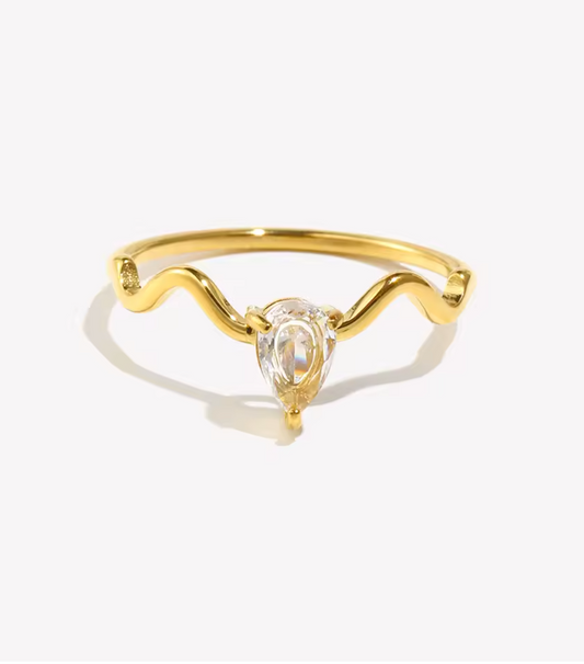 Wavy teardrop ring