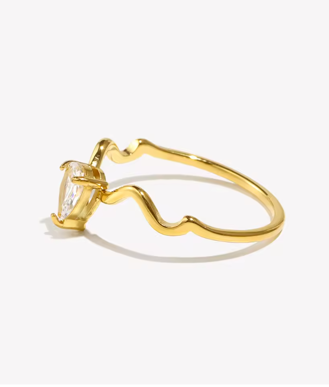 Wavy teardrop ring