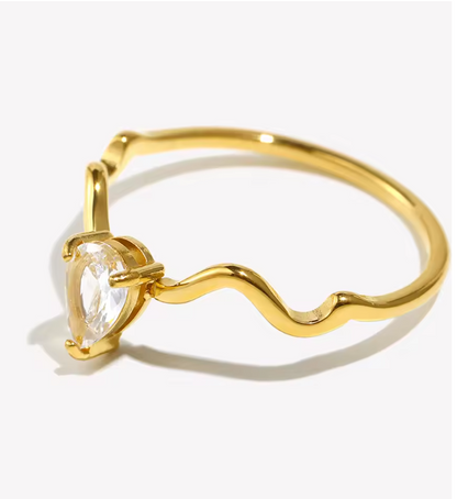 Wavy teardrop ring